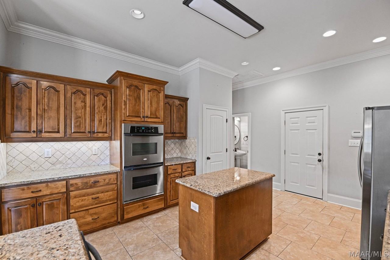 1694 Pebble Creek Dr - Photo 6 of 38