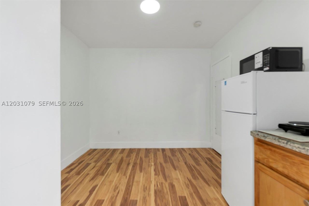 6101 Sw 24th St #3 - Photo 3 of 17