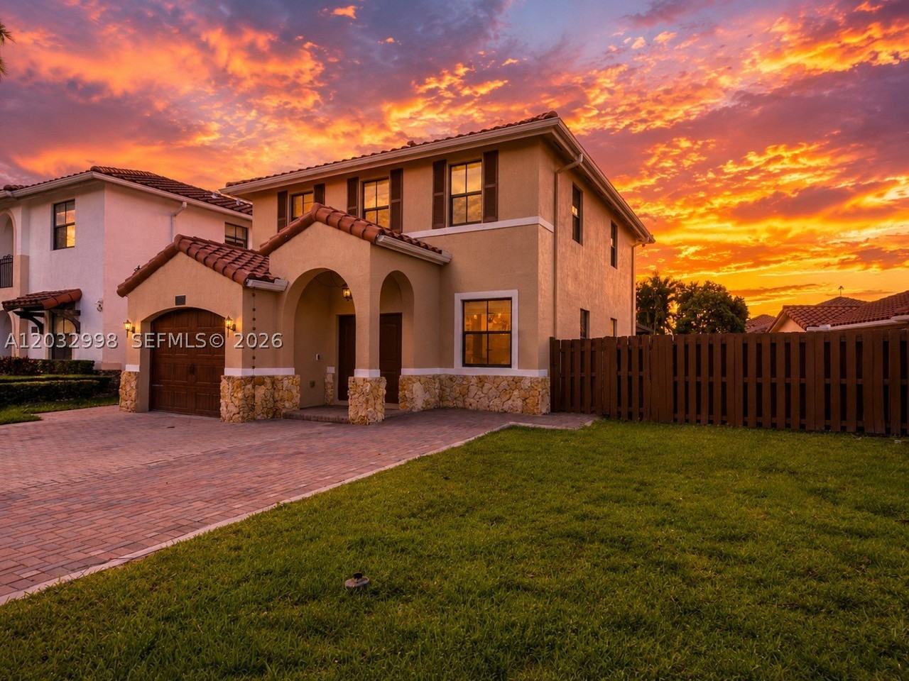 9925 Nw 10th St - Photo 2 of 50
