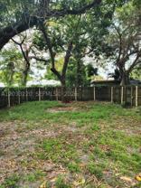 944 Nw 51st St - Photo 1 of 1