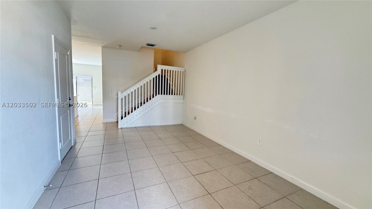 11910 Sw 245th Ter #11910 - Photo 3 of 25