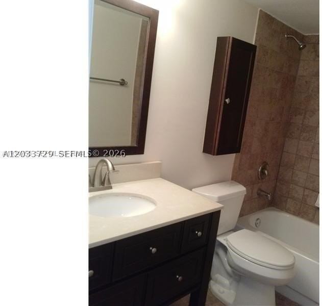 1500 Jefferson Dr #1500K - Photo 3 of 9