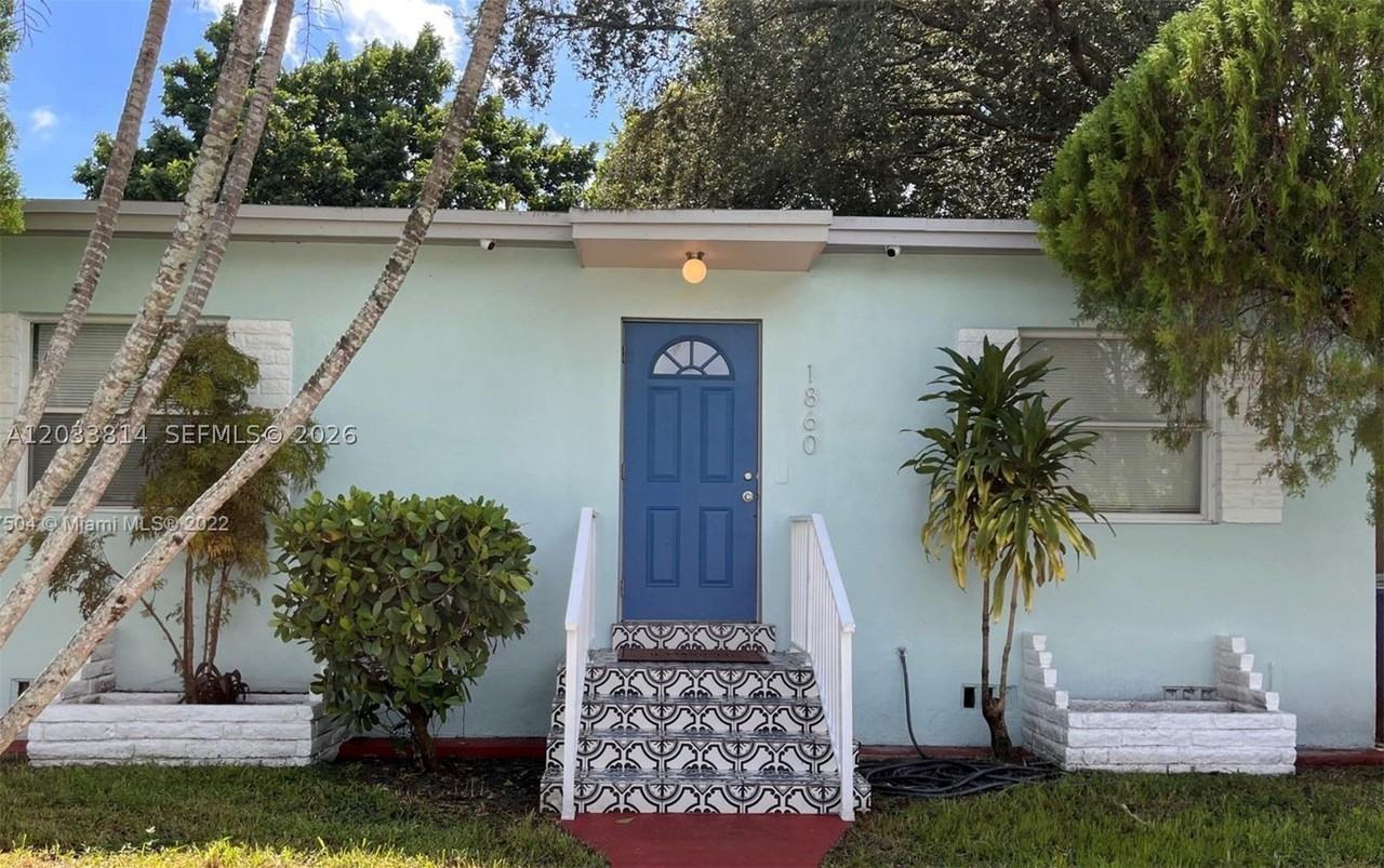 1860 Nw 52nd St