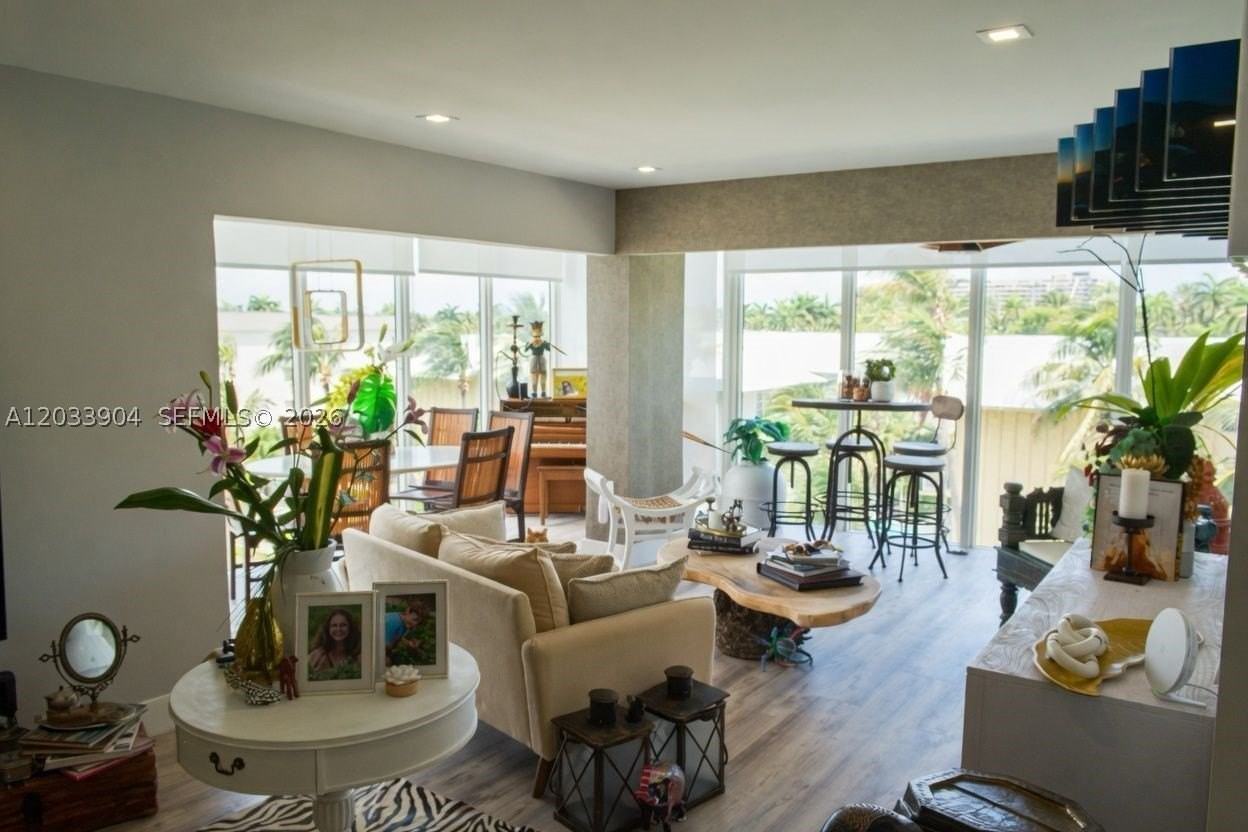 550 Ocean Dr #5D - Photo 3 of 18