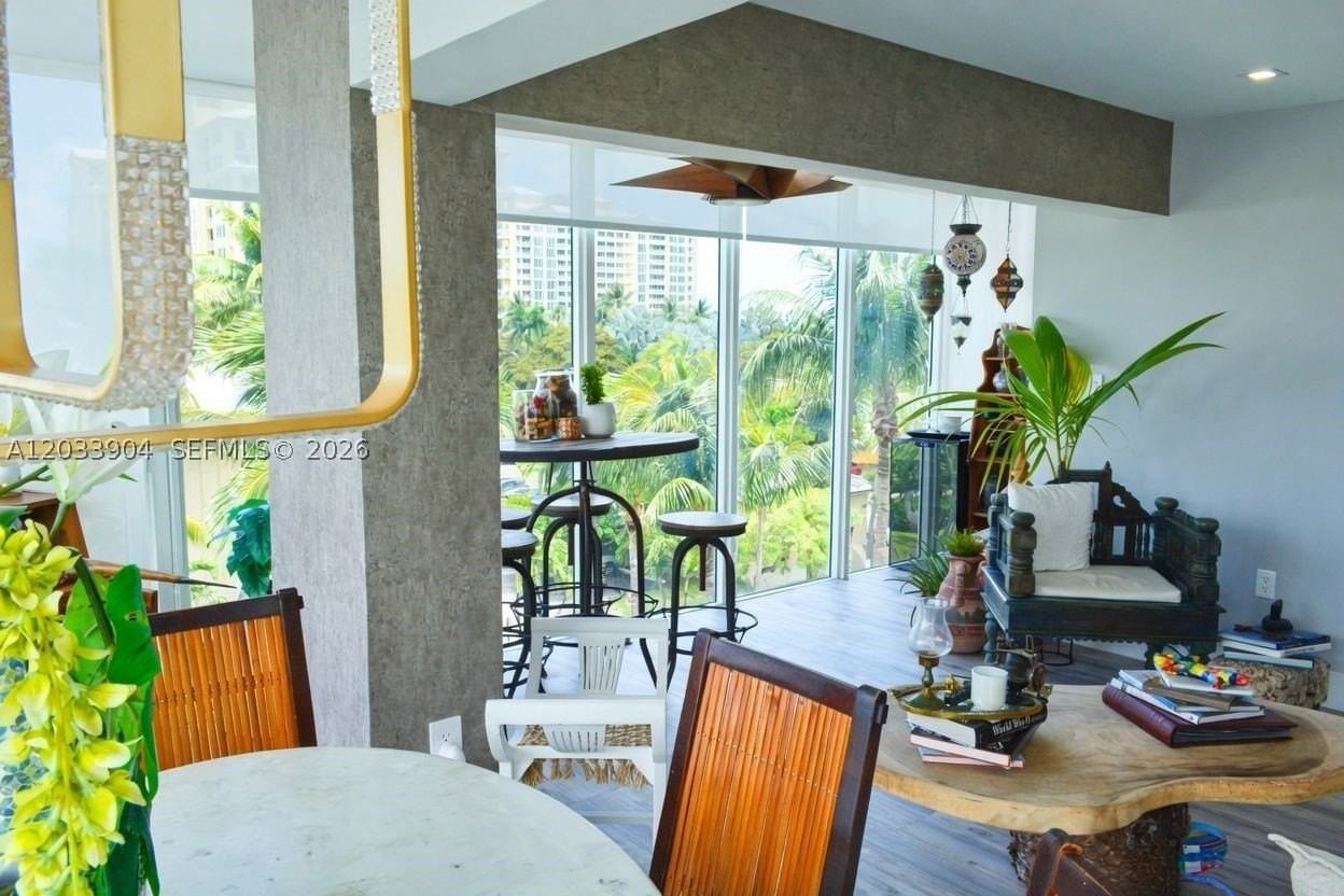 550 Ocean Dr #5D - Photo 5 of 18