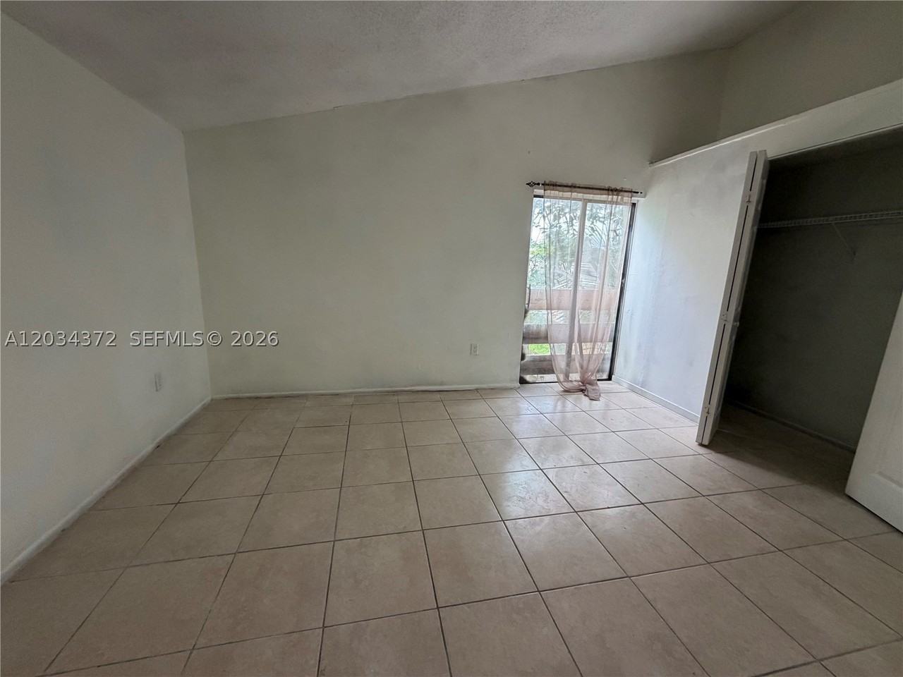4634 Nw 185th St #4634 - Photo 3 of 13