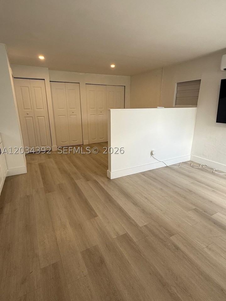13 Fonseca Ave #1 - Photo 4 of 11