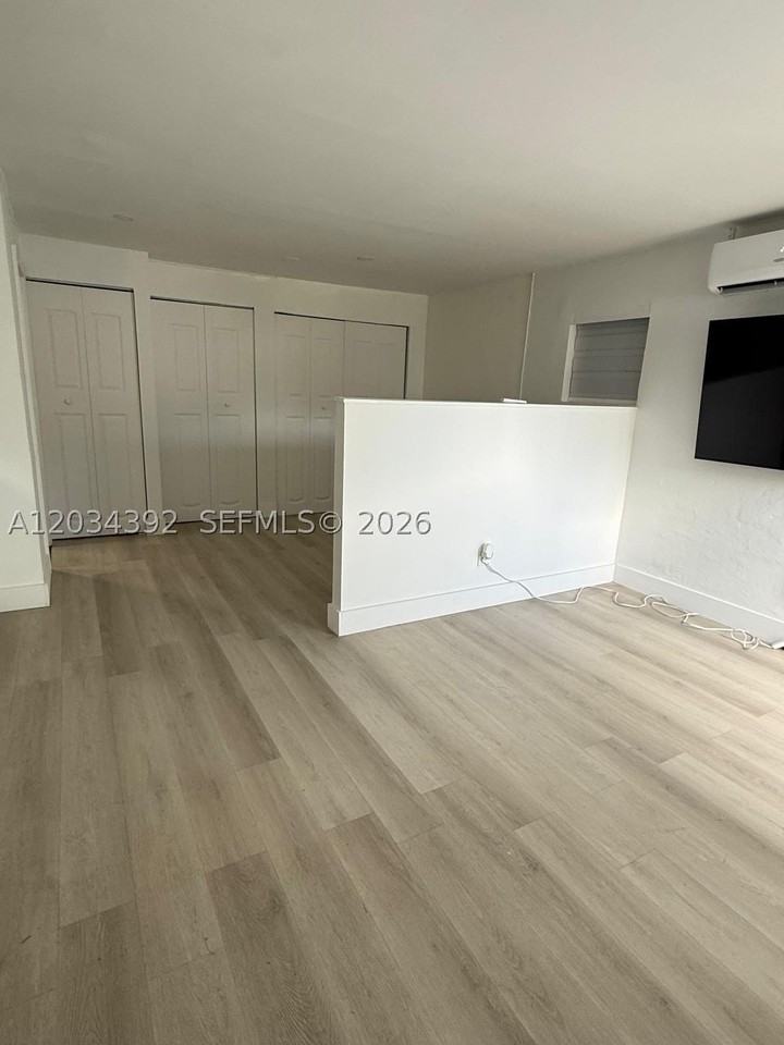 13 Fonseca Ave #1 - Photo 6 of 11