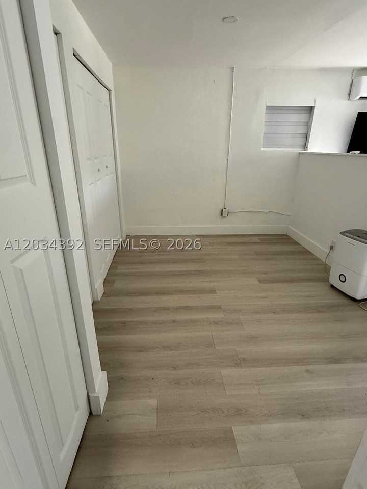 13 Fonseca Ave #1 - Photo 7 of 11