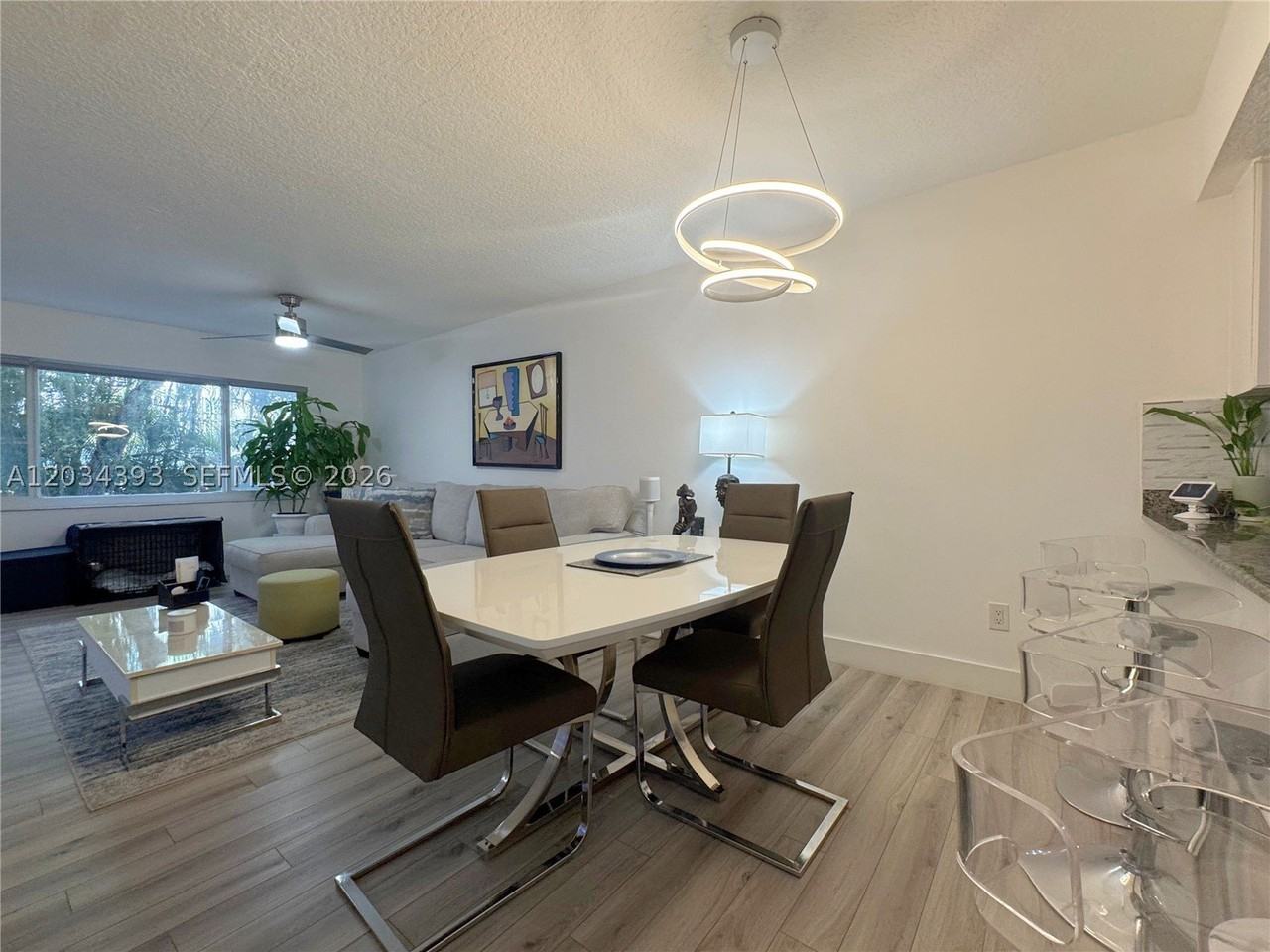 454 Sw 5th Ave #7 - Photo 3 of 13