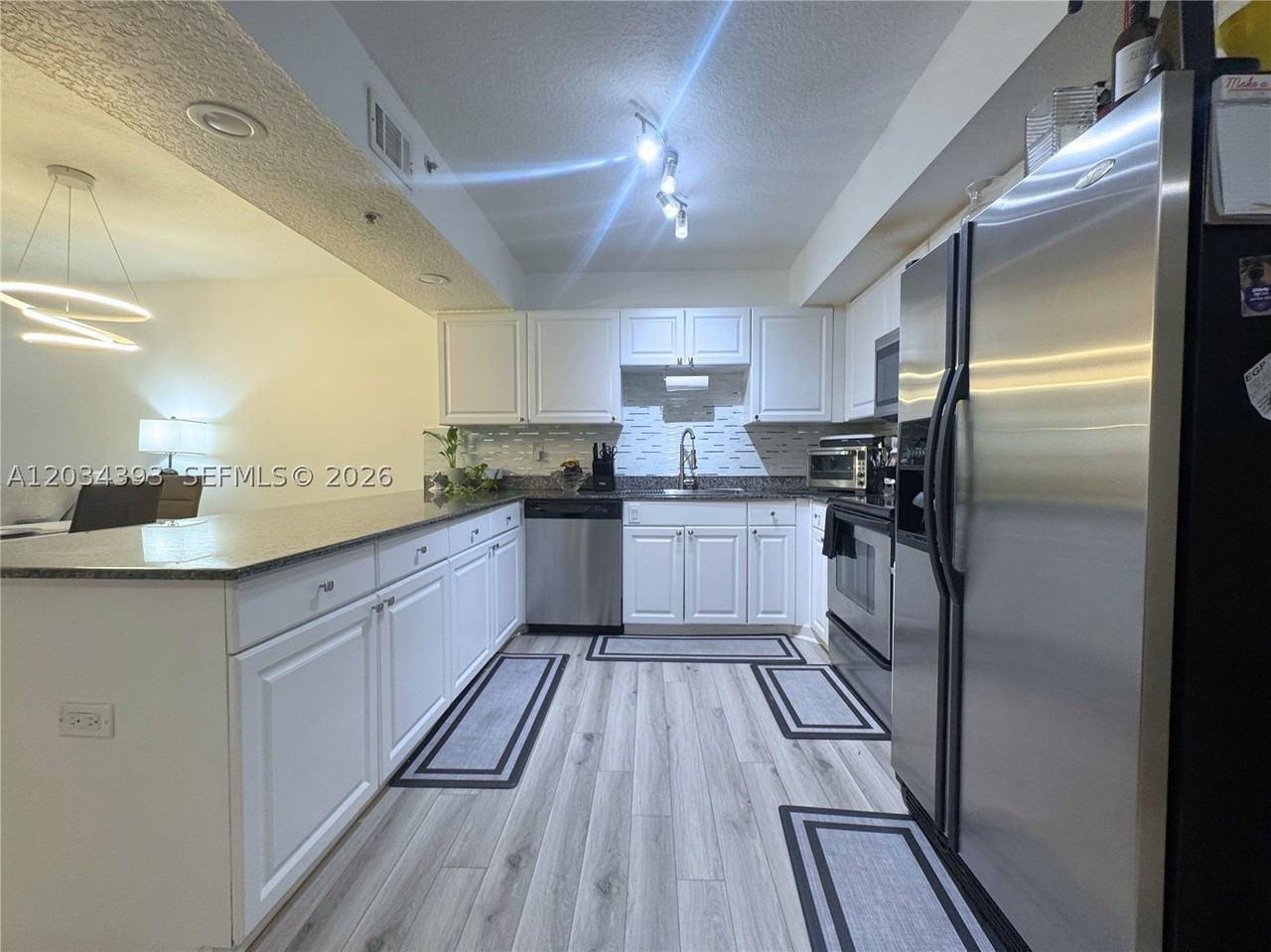 454 Sw 5th Ave #7 - Photo 6 of 13