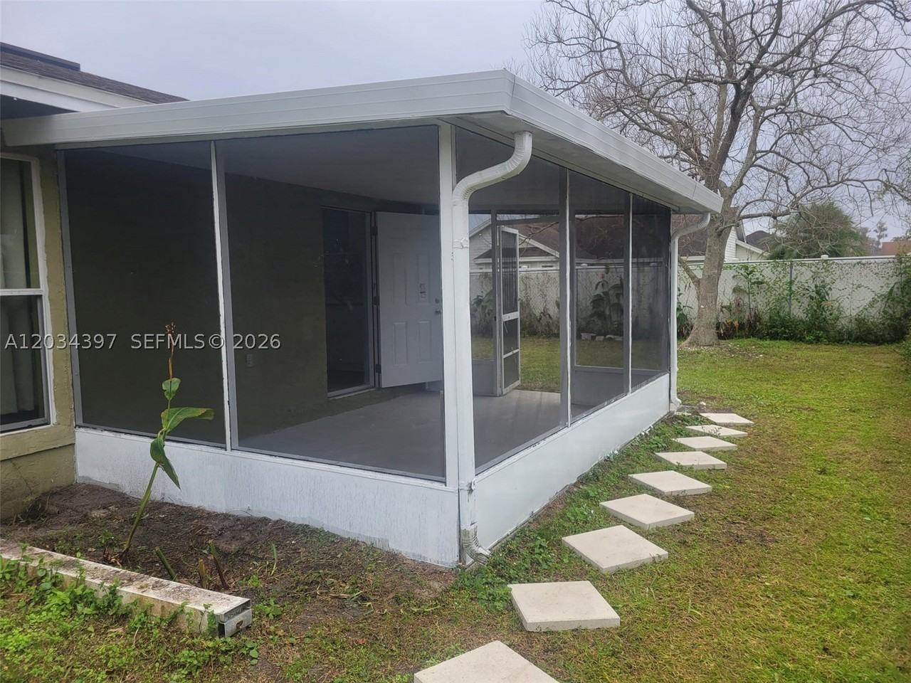 20420 Marlin St #B - Photo 3 of 9