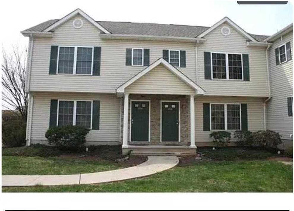 36-B 36 B Henry St #36B - Photo 2 of 11