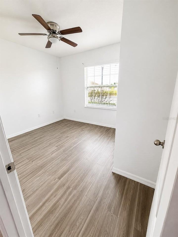 433 Sardinia Cir - Photo 5 of 10
