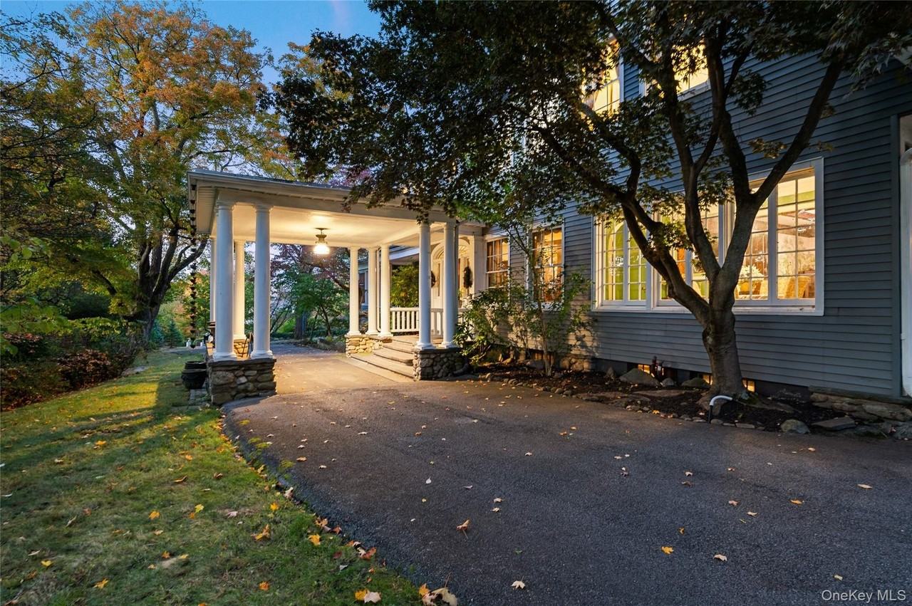 5 Trinity Pl - Photo 2 of 50