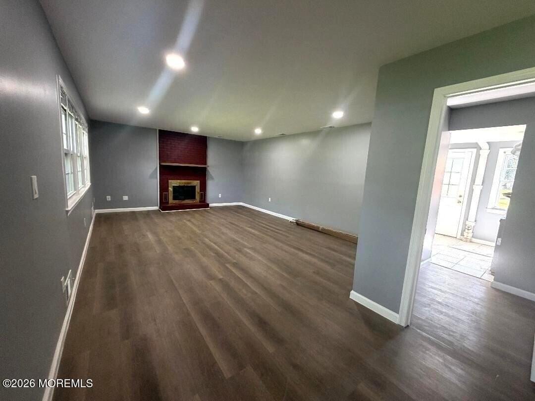 434 Plainfield Rd - Photo 4 of 32