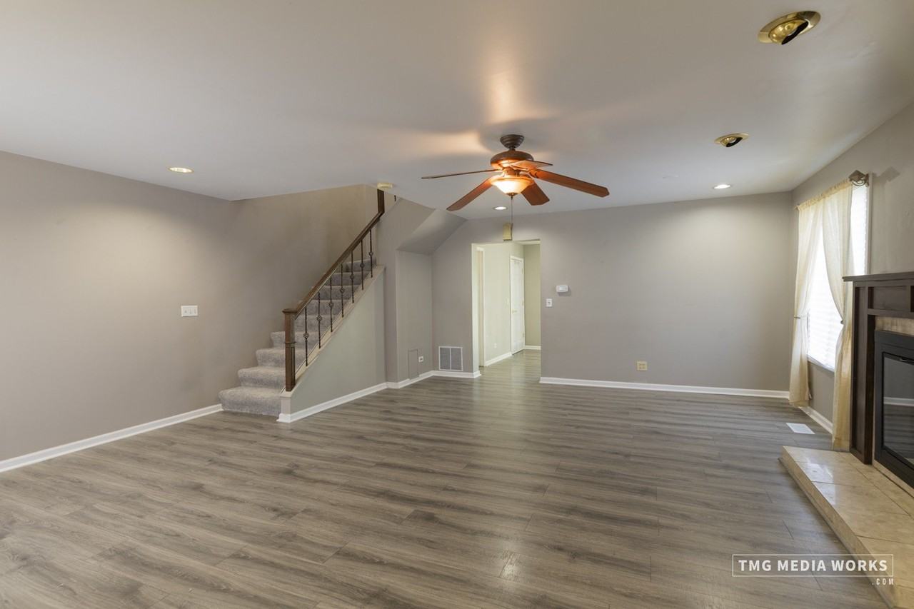 1210 Andover Cir - Photo 5 of 29