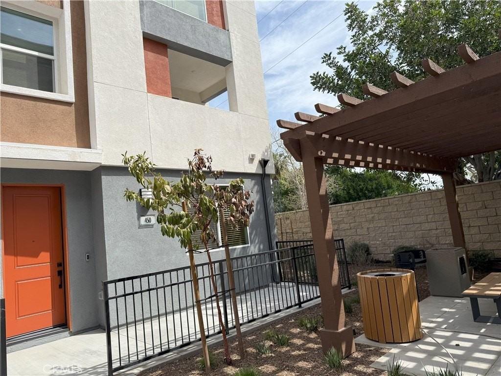 1816 E 1st St #450 - Photo 2 of 49