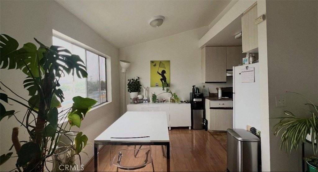 1143 Wilcox Pl - Photo 3 of 14