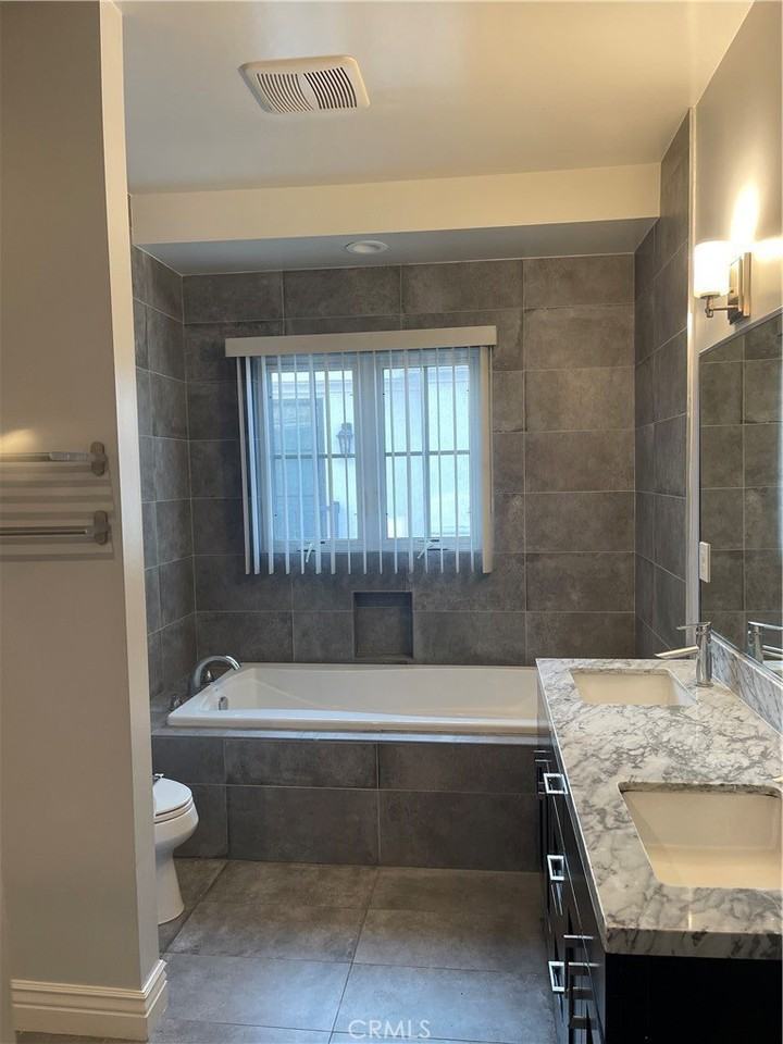 683 N 1st Ave #D - Photo 5 of 14