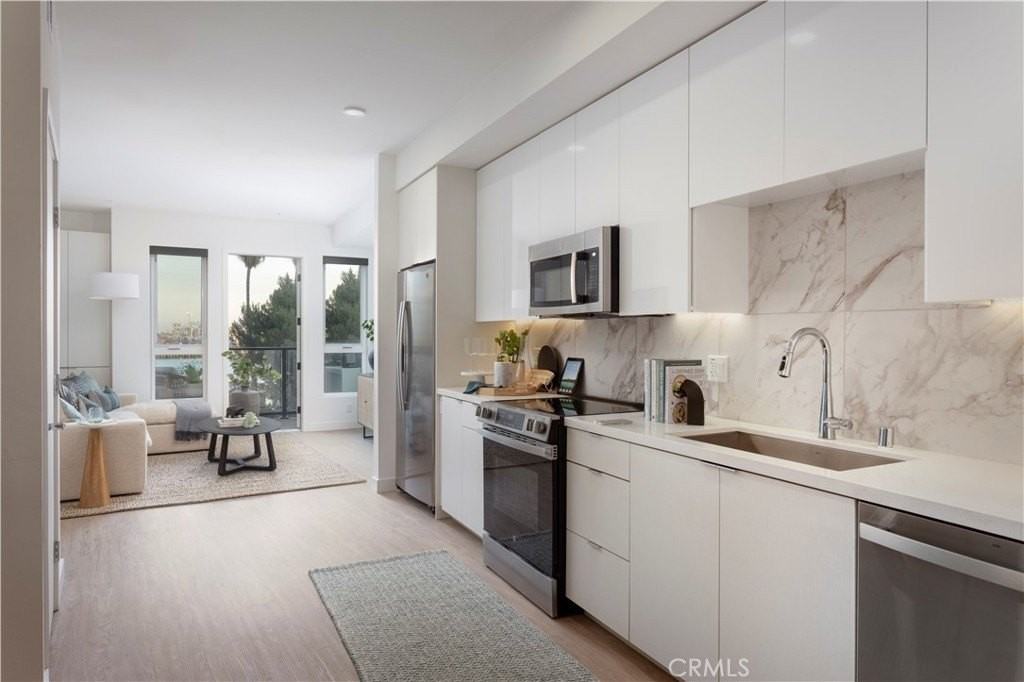 511 S Harbor Blvd #525 - Photo 2 of 19
