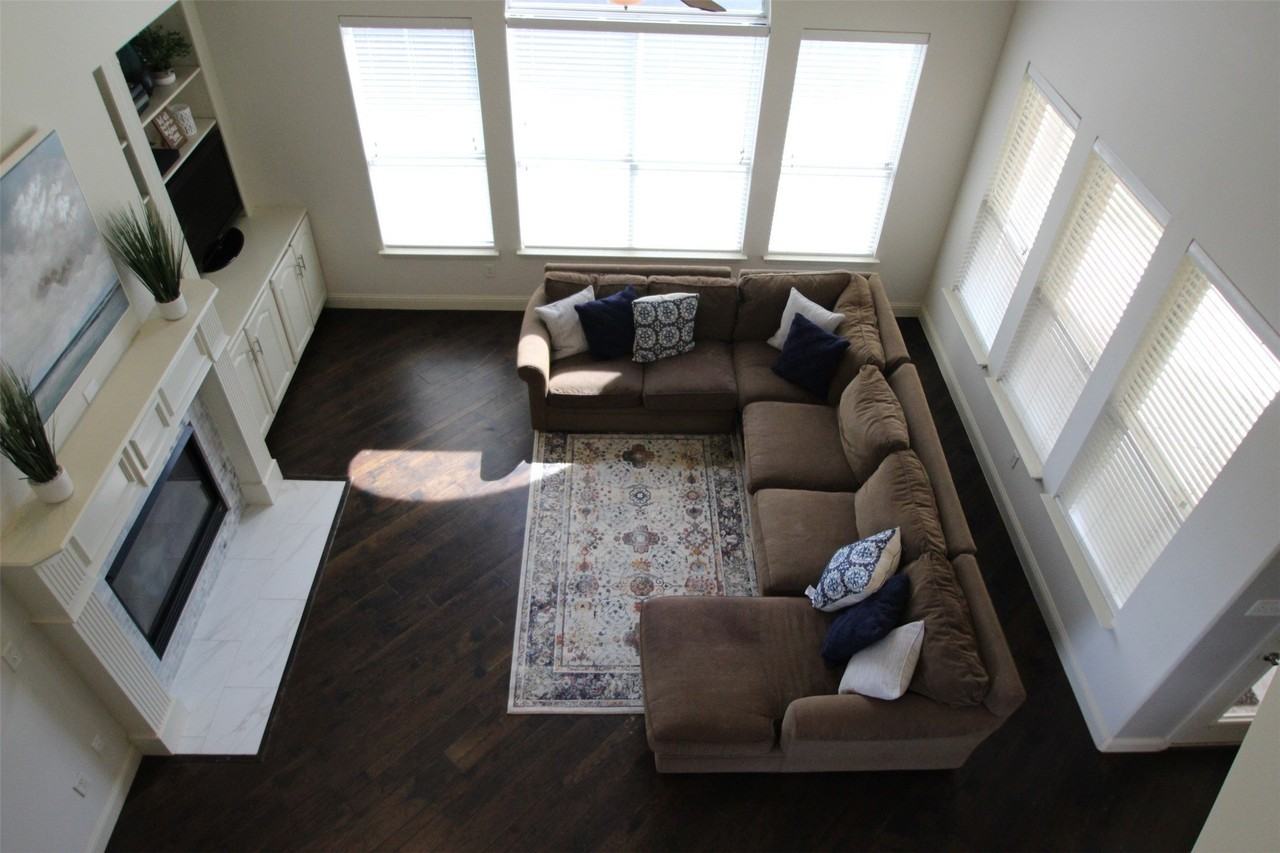 1716 Winding Hollow Ln - Photo 7 of 11