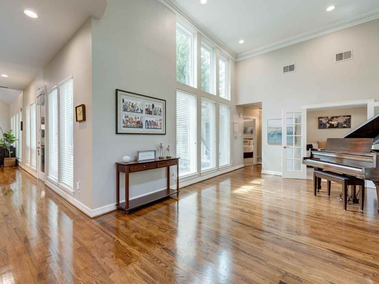 250 Glenrose Ct - Photo 2 of 38