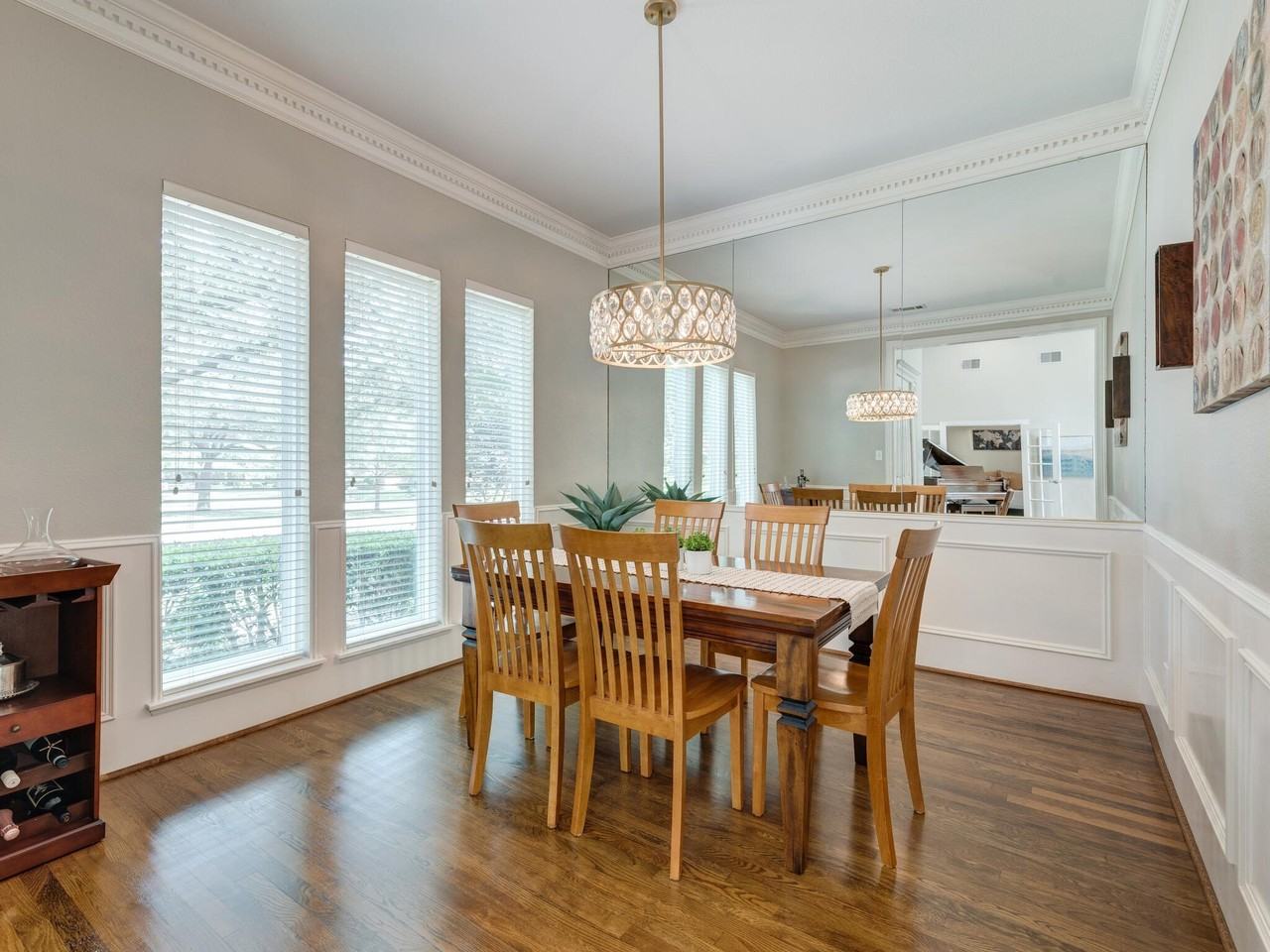 250 Glenrose Ct - Photo 5 of 38