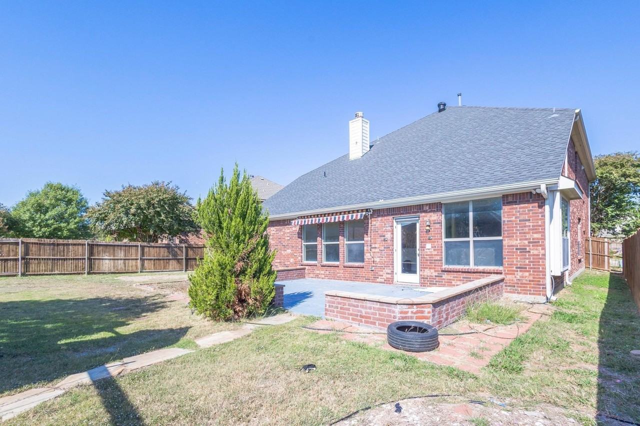 2905 Preston Ln - Photo 4 of 40