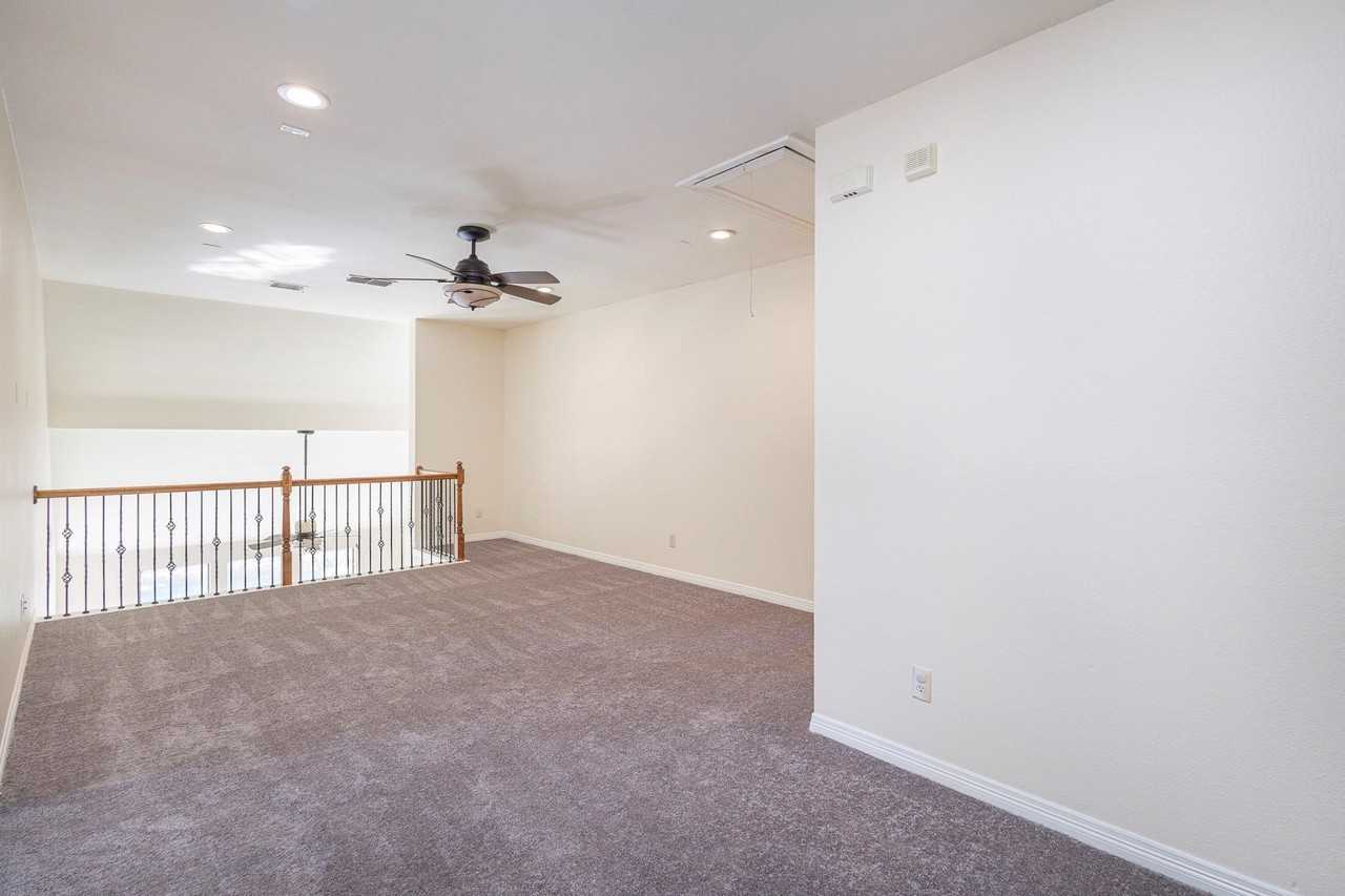 2905 Preston Ln - Photo 5 of 40