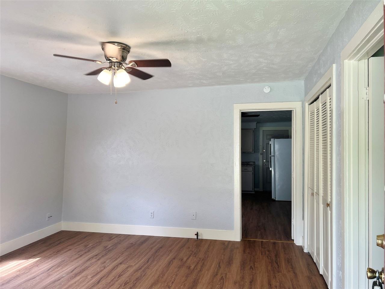 423 Dr Martin Luther King Jr Blvd - Photo 2 of 8
