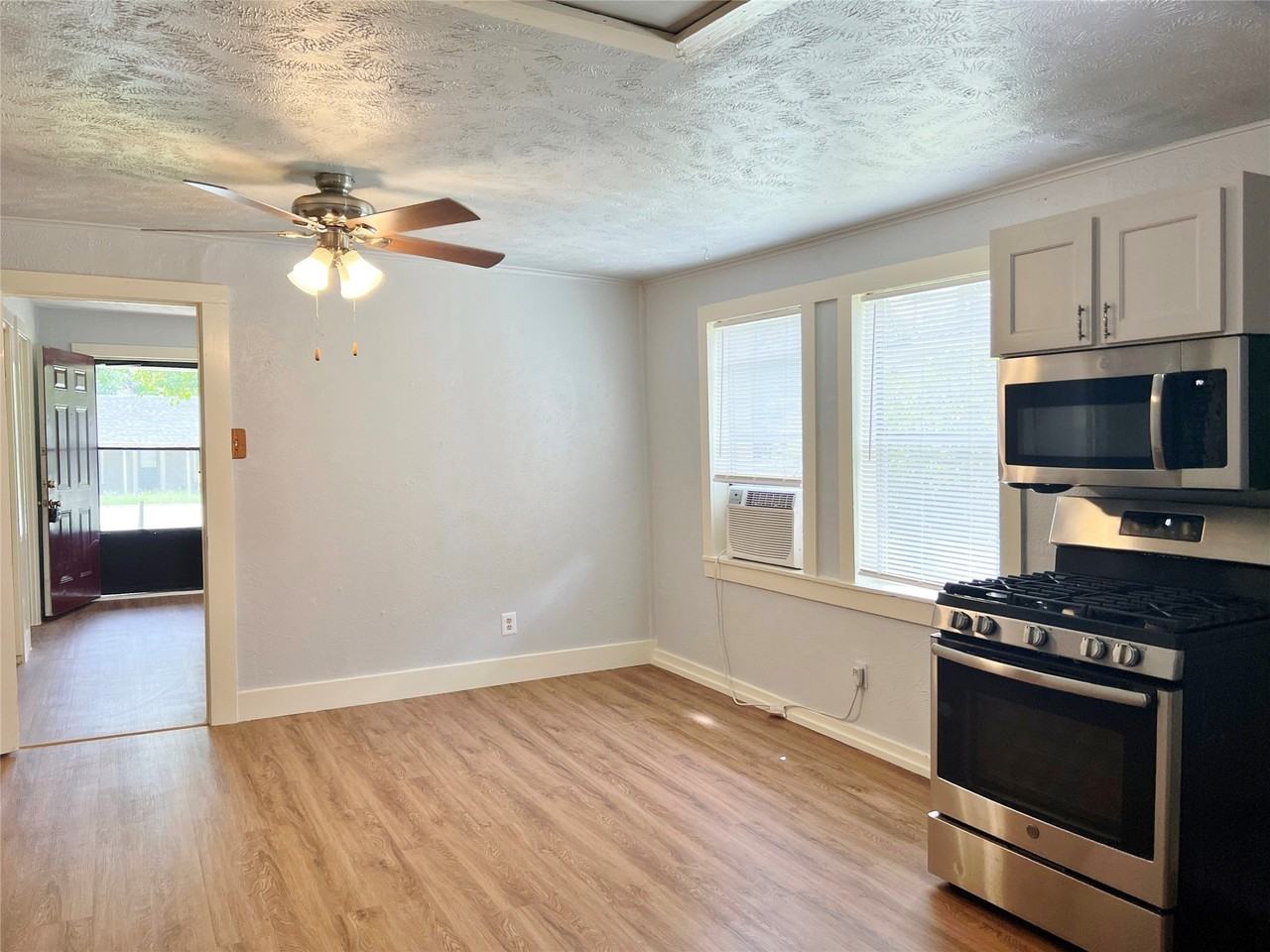 423 Dr Martin Luther King Jr Blvd - Photo 4 of 8