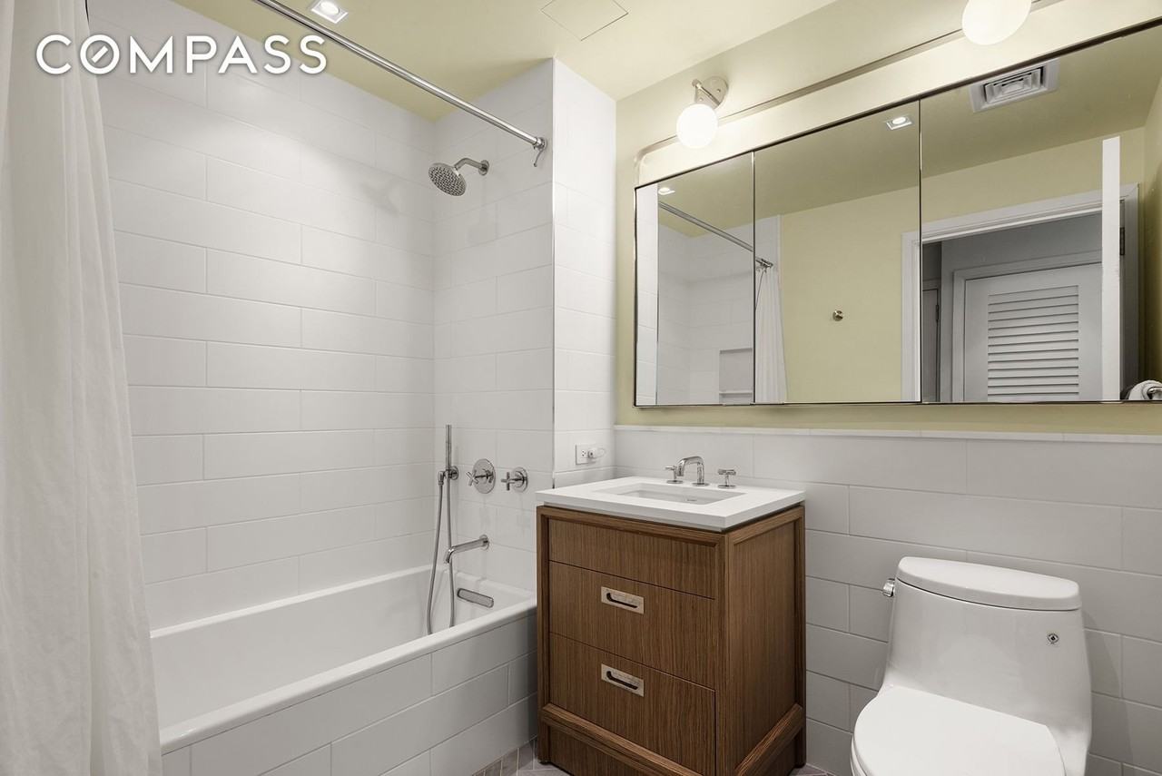 310 W 113th St #301 - Photo 6 of 8