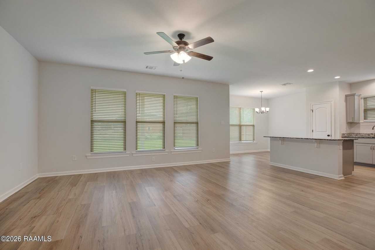 306 Tall Meadows Ln - Photo 3 of 15