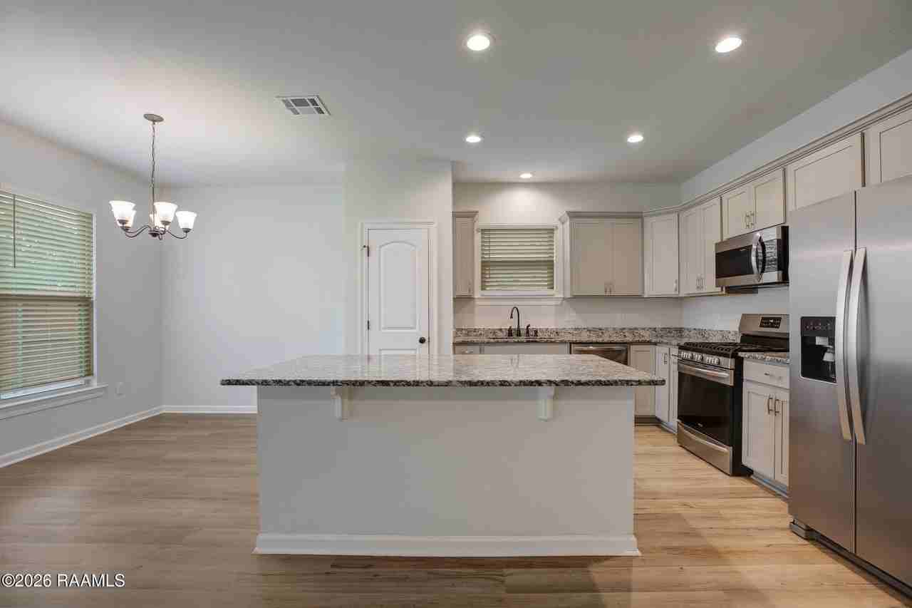 306 Tall Meadows Ln - Photo 5 of 15