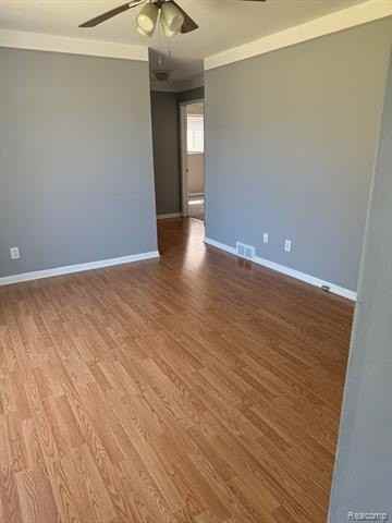 28741 Kathryn St - Photo 4 of 17