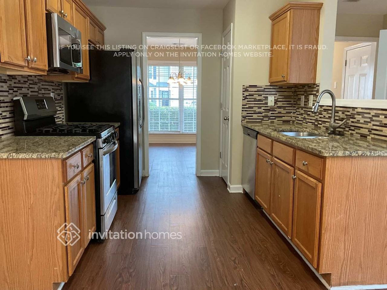 4413 Weham Ct - Photo 3 of 17