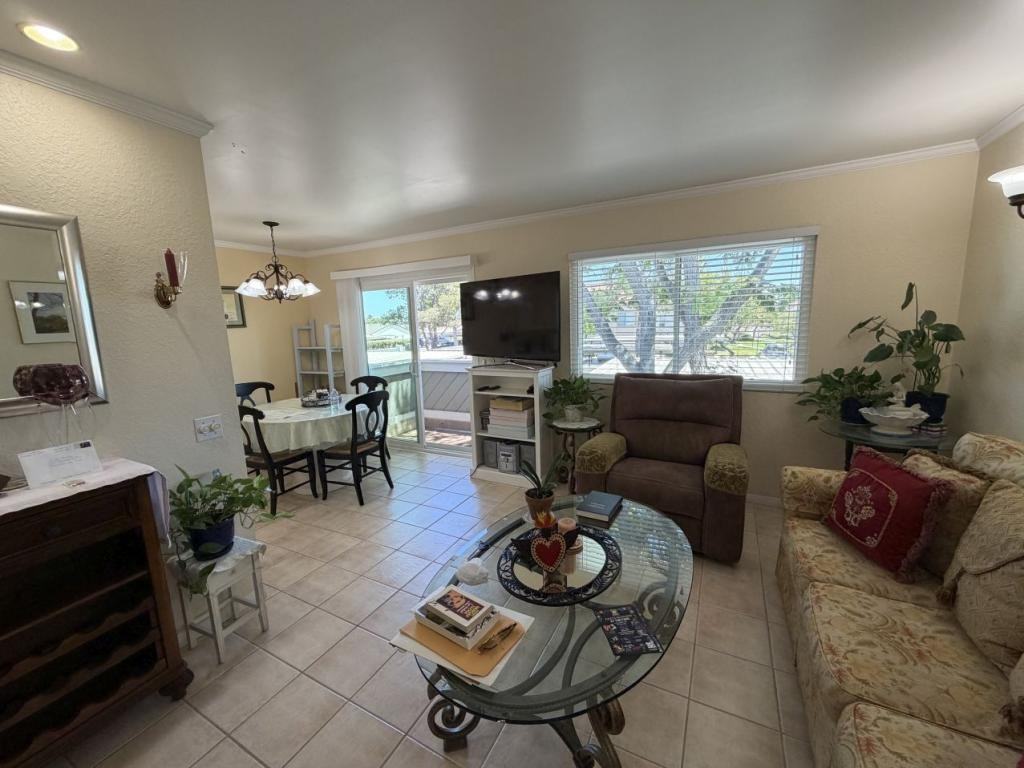 11177 Kelowna Rd - Photo 3 of 12