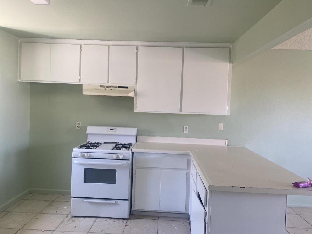 9749 N Loop Blvd - Photo 3 of 5