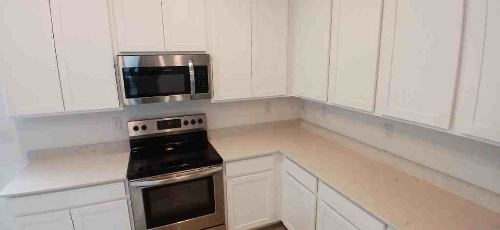 1846 Nw 44th Court Rd - Photo 3 of 14