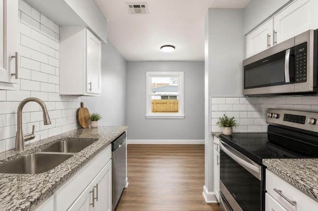 4832 Locke Ave - Photo 2 of 7