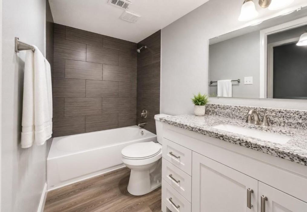 4832 Locke Ave - Photo 4 of 7