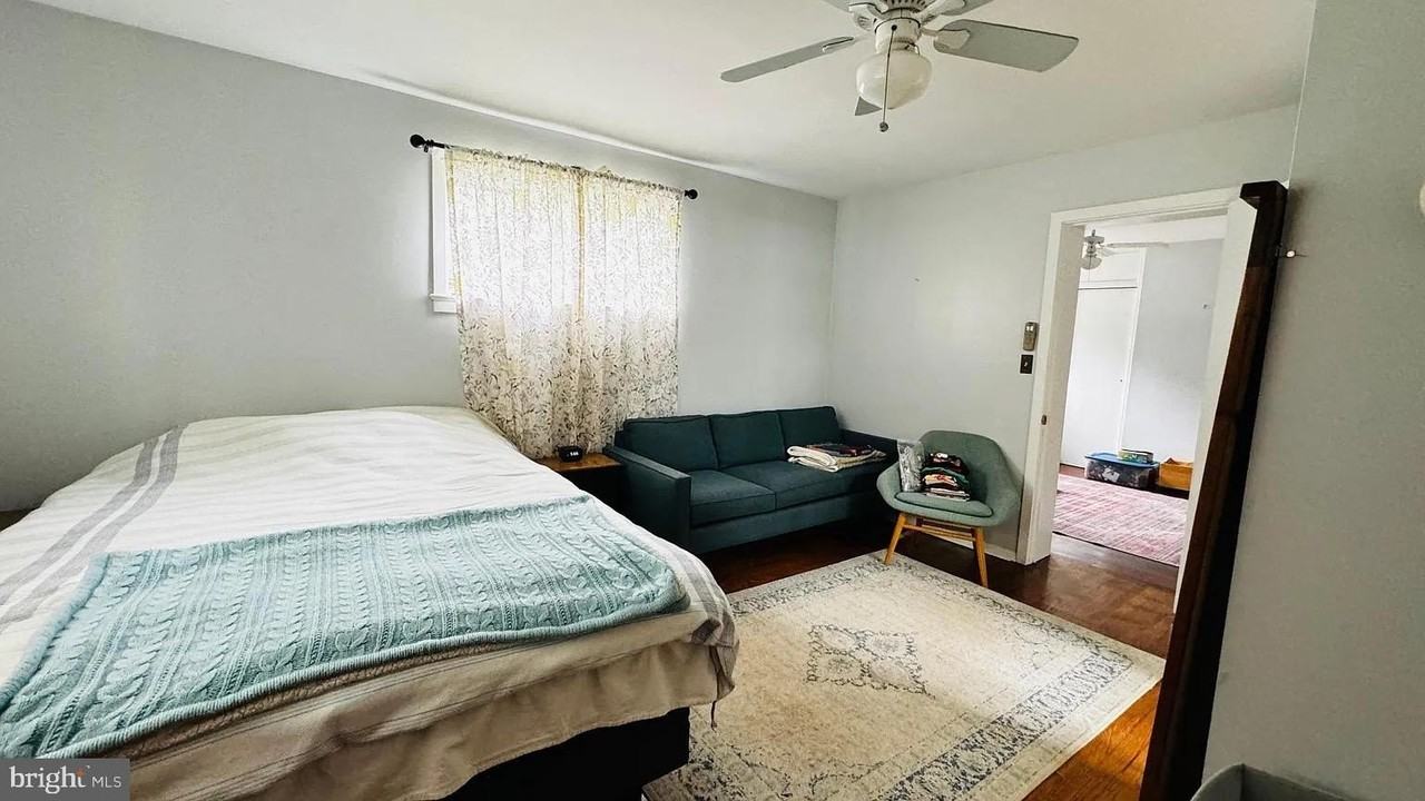 5024 River Rd - Photo 5 of 37