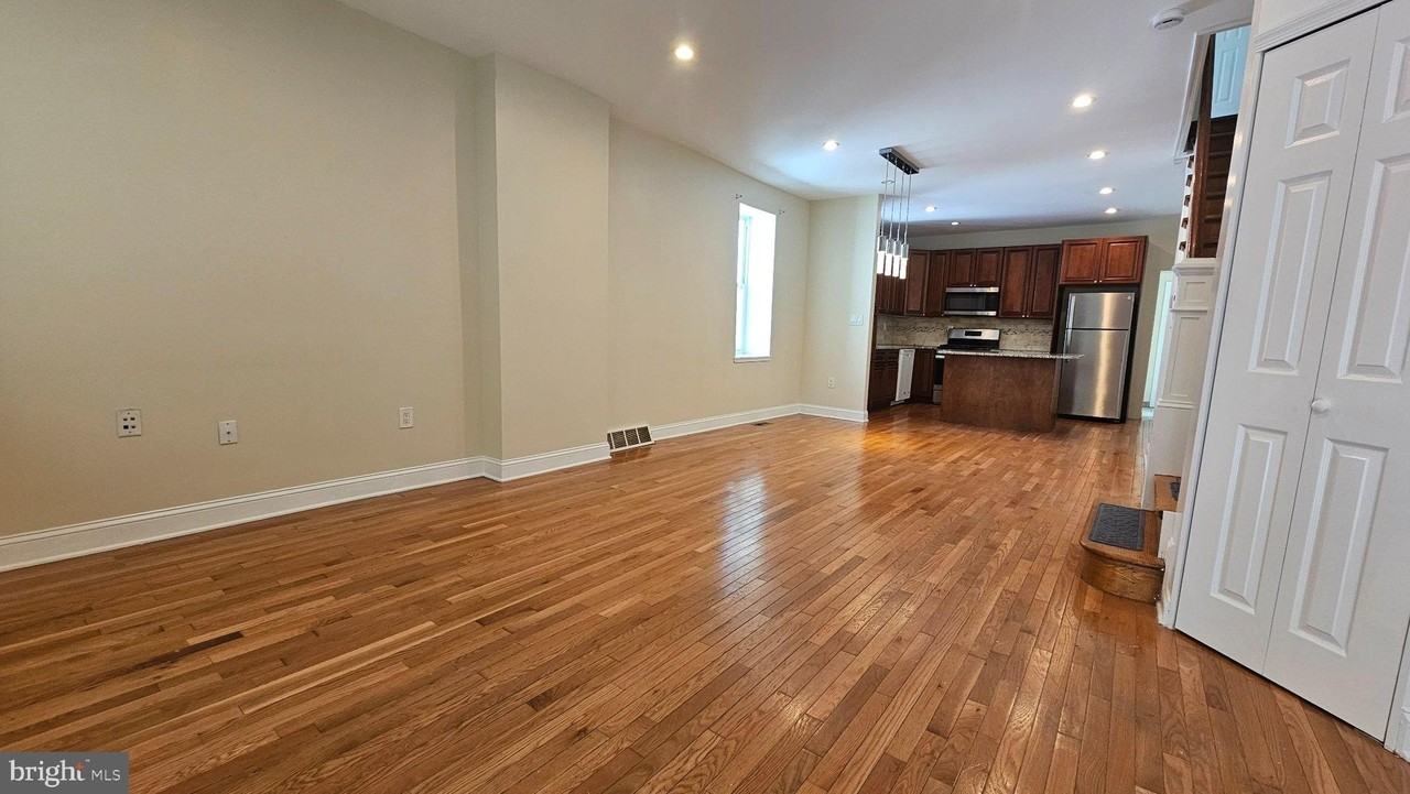 130 Rockland Ave - Photo 3 of 28