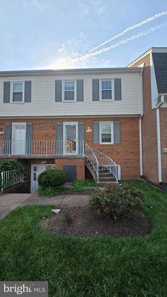 6152 Strasburg Dr - Photo 4 of 37