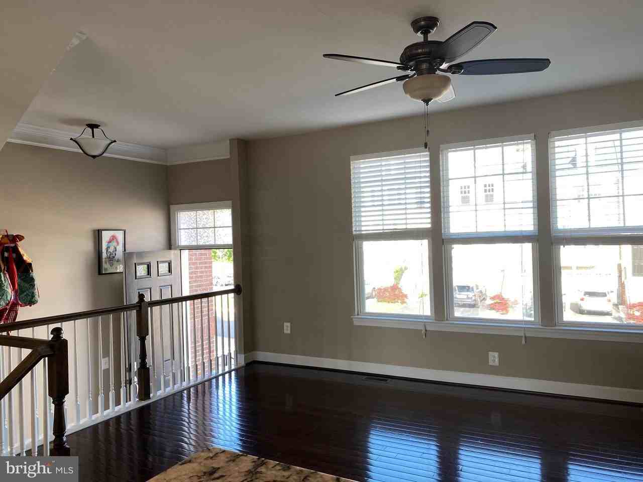 16704 Shackleford Way - Photo 2 of 26