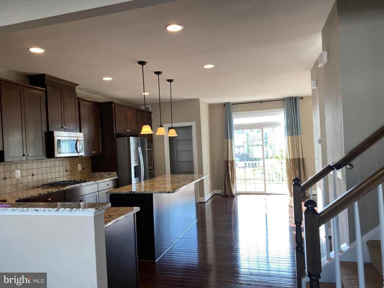 16704 Shackleford Way - Photo 3 of 26