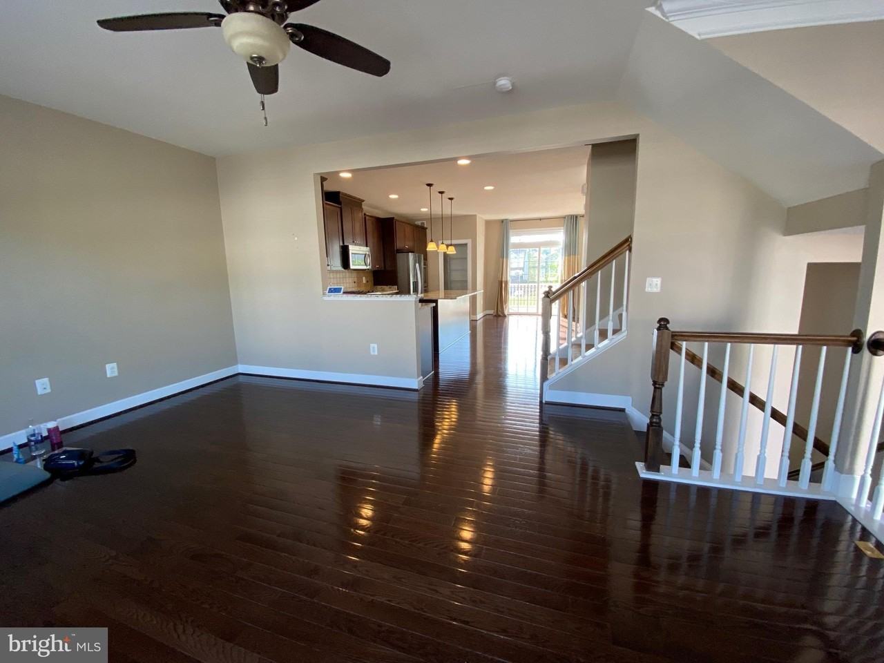 16704 Shackleford Way - Photo 5 of 26