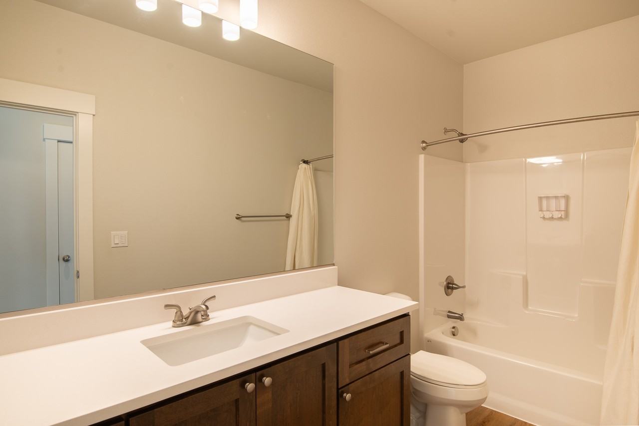 5175 Parkway Dr Ne - Photo 3 of 33