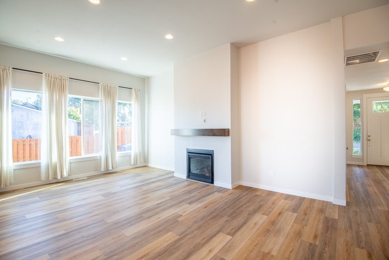 5175 Parkway Dr Ne - Photo 5 of 33